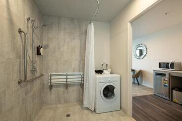 هتل La Quinta By Wyndham Remarkables Park Queenstown