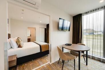 هتل La Quinta By Wyndham Remarkables Park Queenstown