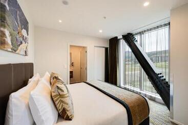 هتل La Quinta By Wyndham Remarkables Park Queenstown