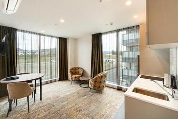 هتل La Quinta By Wyndham Remarkables Park Queenstown
