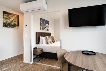 هتل La Quinta By Wyndham Remarkables Park Queenstown