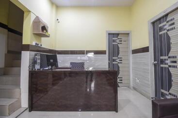 Otel Oyo 76017 Metro Inn