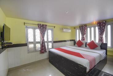 Otel Oyo 76017 Metro Inn