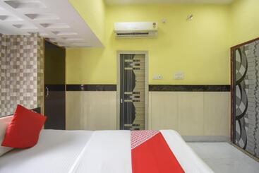 Otel Oyo 76017 Metro Inn