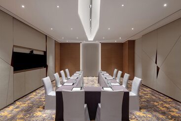 هتل Sheraton Hong Kong Tung Chung