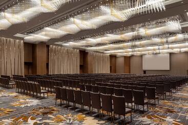 هتل Sheraton Hong Kong Tung Chung
