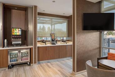هتل Springhill Suites By Marriott West Sacramento