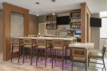 هتل Springhill Suites By Marriott West Sacramento