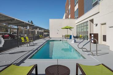 هتل Springhill Suites By Marriott West Sacramento