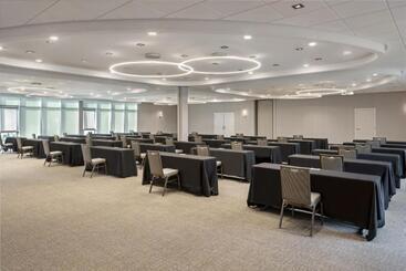 هتل Springhill Suites By Marriott West Sacramento