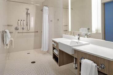 هتل Springhill Suites By Marriott West Sacramento