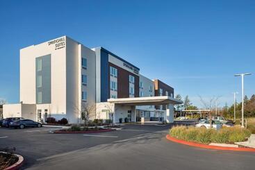 هتل Springhill Suites By Marriott West Sacramento
