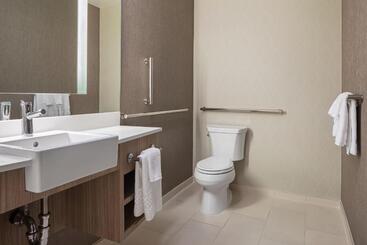هتل Springhill Suites By Marriott West Sacramento