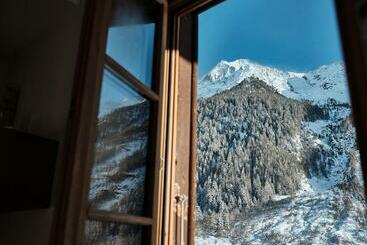 هاستل Nest  Und Bietschhorn