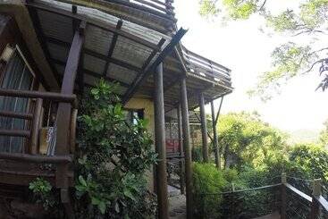Albergue Explorer   Hostel