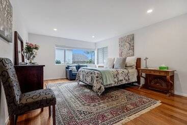 The Bays Bed And Breakfast