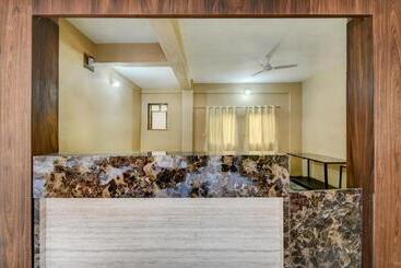 호텔 Treebo Yash Inn Kharadi