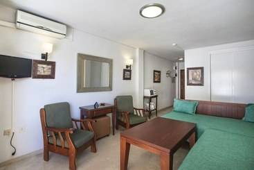 Apartamentos La Jabega