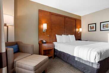 هتل Comfort Inn & Suites Presidential