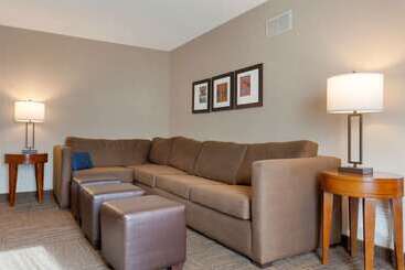 هتل Comfort Inn & Suites Presidential