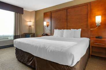 هتل Comfort Inn & Suites Presidential