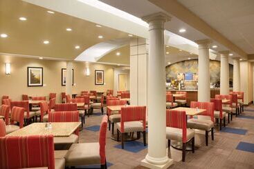 هتل Comfort Inn & Suites Presidential