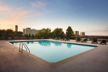 هتل Comfort Inn & Suites Presidential