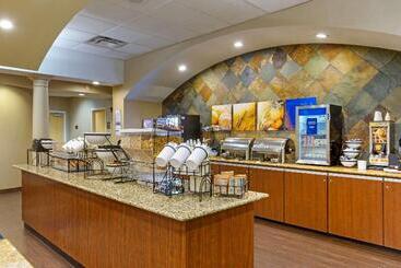 هتل Comfort Inn & Suites Presidential
