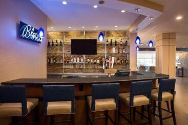 هتل Comfort Inn & Suites Presidential