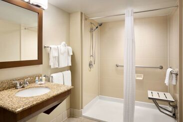 هتل Comfort Inn & Suites Presidential