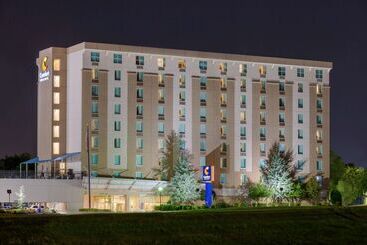 هتل Comfort Inn & Suites Presidential