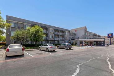 هتل Comfort Suites Dfw Airport