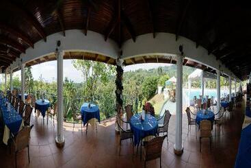 Cristal Ballena Boutique Hotel & Spa
