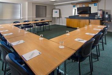 هتل Holiday Inn Express Birmingham Nec, An Ihg