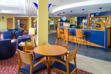 هتل Holiday Inn Express Bradford City Centre, An Ihg