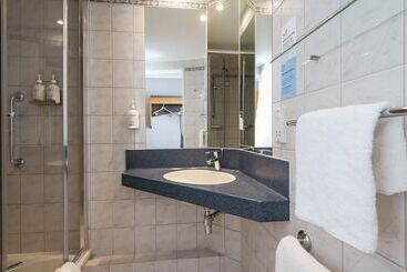 هتل Holiday Inn Express Gloucester   South, An Ihg