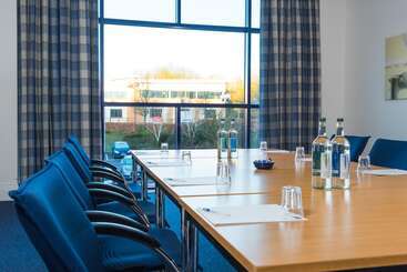 هتل Holiday Inn Express Newport, An Ihg