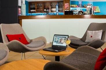 هتل Holiday Inn Express Newport, An Ihg