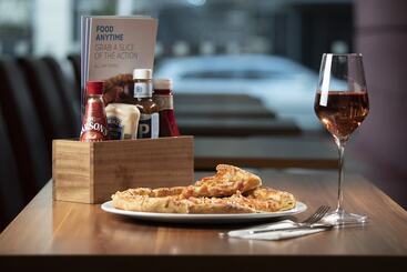 هتل Holiday Inn Express Newport, An Ihg