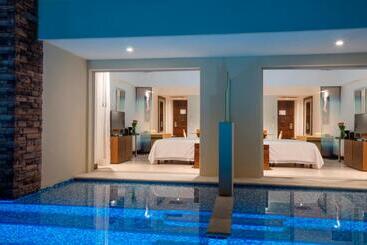 هتل Krystal Grand Nuevo Vallarta