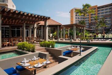 هتل Krystal Grand Nuevo Vallarta