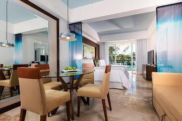 هتل Krystal Grand Nuevo Vallarta