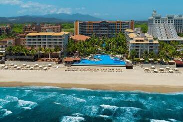 هتل Krystal Grand Nuevo Vallarta