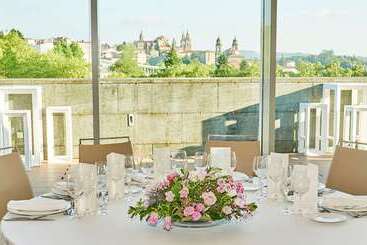 هتل NH Collection Santiago De Compostela
