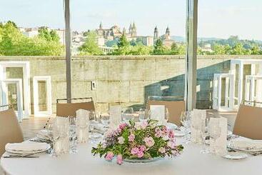 هتل NH Collection Santiago De Compostela