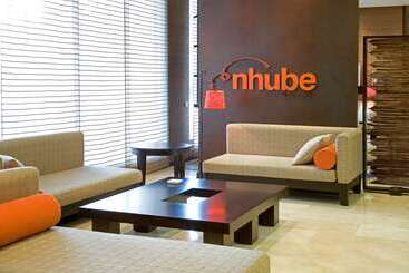 هتل NH Valladolid Balago