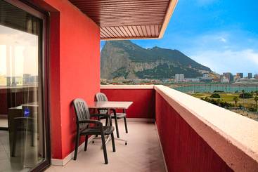 فندق Ohtels Campo De Gibraltar