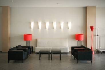 فندق Ohtels Campo De Gibraltar