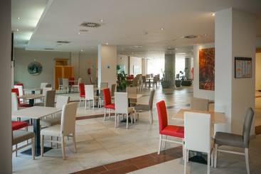فندق Ohtels Campo De Gibraltar