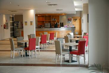 فندق Ohtels Campo De Gibraltar